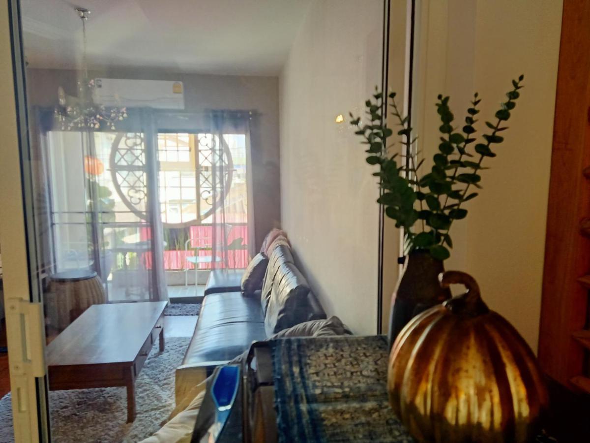8Th House @ Center Of Chiangmai Old Town Apartment Chiang Mai Ngoại thất bức ảnh